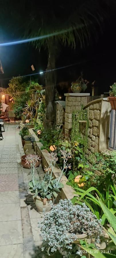 B&B Falconara Ліката Екстер'єр фото