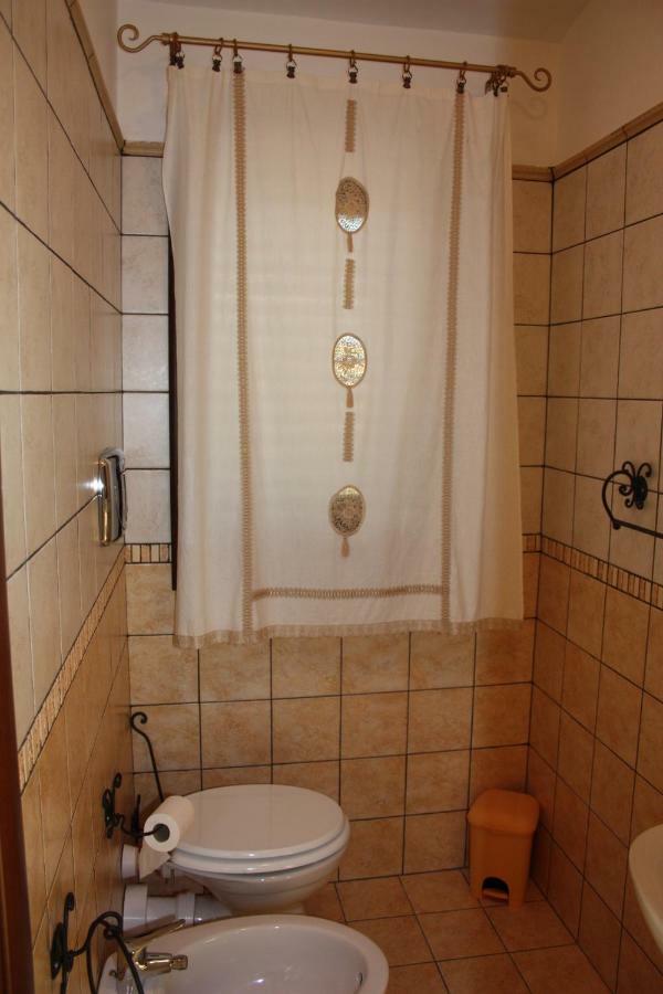 B&B Falconara Ліката Екстер'єр фото