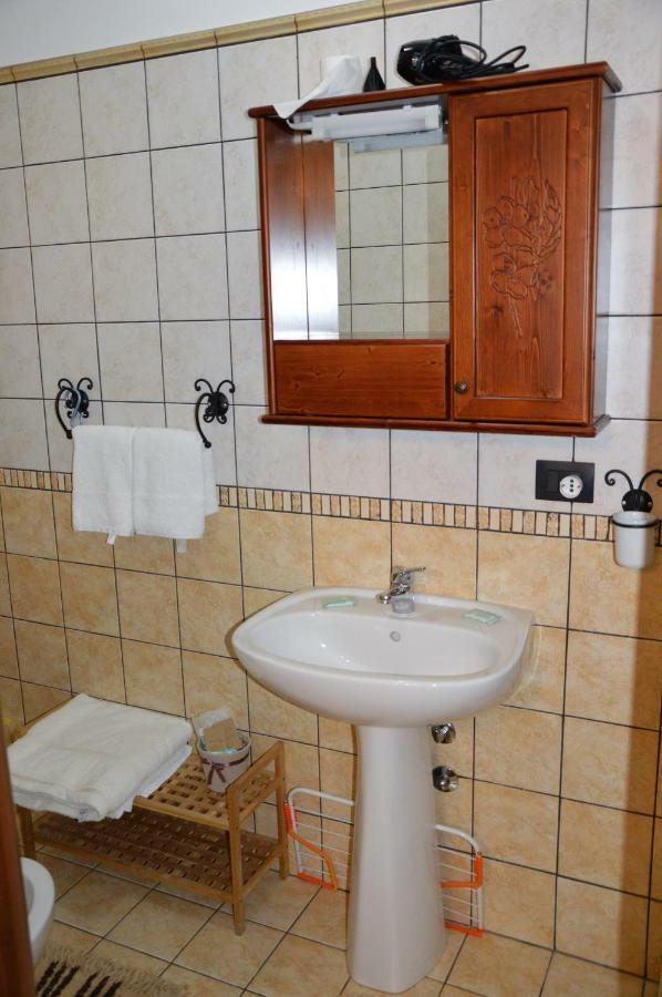 B&B Falconara Ліката Екстер'єр фото
